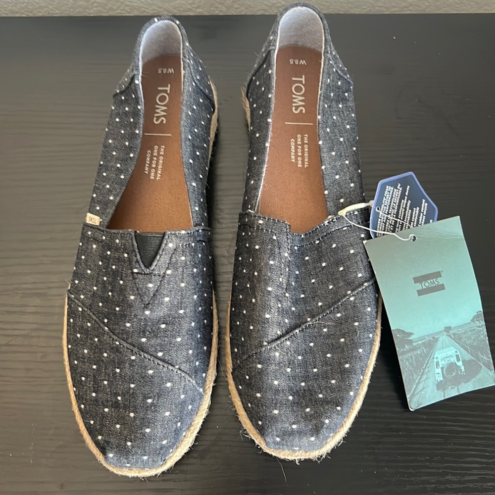 Toms flats. Black Dot Chambray Rope Sole. 8.5